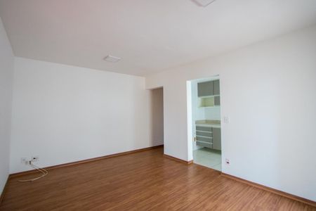 Sala de apartamento para alugar com 2 quartos, 64m² em Jardim Bela Vista, Santo André