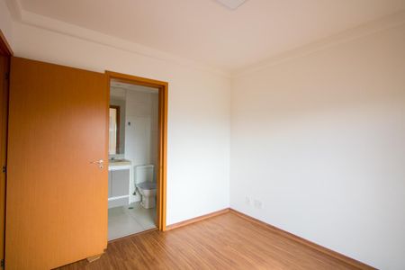 Apartamento para alugar com 64m², 2 quartos e 2 vagas Apartamento para alugar com 64m², 2 quartos e 2 vagasQuarto 1 - Suíte