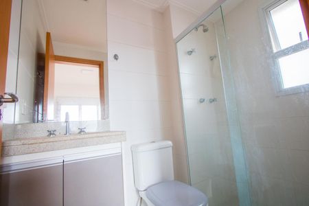 Apartamento para alugar com 64m², 2 quartos e 2 vagas Apartamento para alugar com 64m², 2 quartos e 2 vagasBanheiro do quarto 1