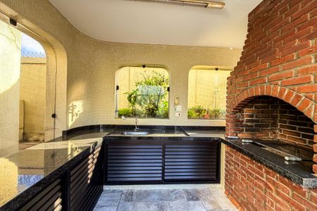 Apartamento para alugar com 395m², 4 quartos e 3 vagas Apartamento para alugar com 395m², 4 quartos e 3 vagasChurrasqueira