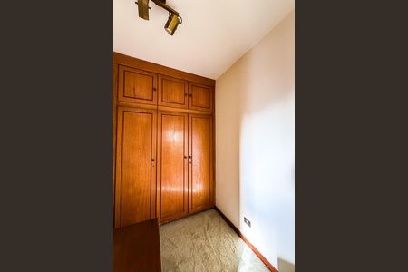 Apartamento para alugar com 395m², 4 quartos e 3 vagas Apartamento para alugar com 395m², 4 quartos e 3 vagasCloset da suíte 3