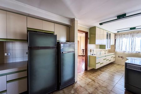 Apartamento para alugar com 395m², 4 quartos e 3 vagas Apartamento para alugar com 395m², 4 quartos e 3 vagasCozinha