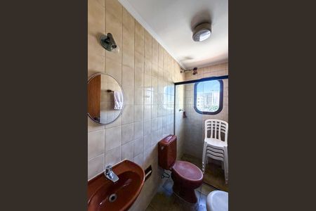 Apartamento para alugar com 395m², 4 quartos e 3 vagas Apartamento para alugar com 395m², 4 quartos e 3 vagasBanheiro de serviço