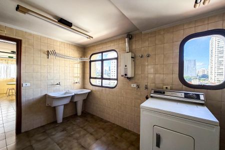 Apartamento para alugar com 395m², 4 quartos e 3 vagas Apartamento para alugar com 395m², 4 quartos e 3 vagasÁrea de Serviço