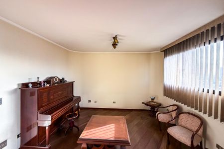 Apartamento para alugar com 395m², 4 quartos e 3 vagas Apartamento para alugar com 395m², 4 quartos e 3 vagasSala de TV