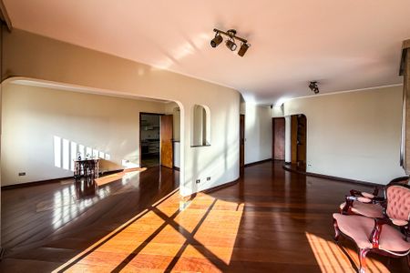 Apartamento para alugar com 395m², 4 quartos e 3 vagas Apartamento para alugar com 395m², 4 quartos e 3 vagasSala