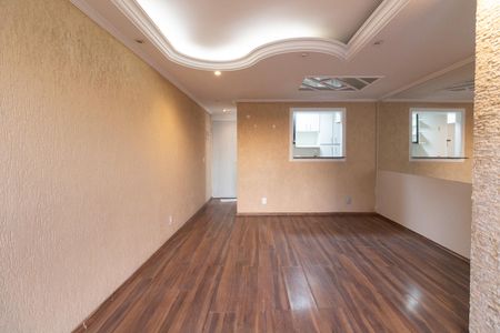 Apartamento à venda com 82m², 3 quartos e 1 vaga Apartamento à venda com 82m², 3 quartos e 1 vagaSala