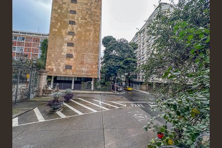 Apartamento para alugar com 150m², 3 quartos e sem vaga