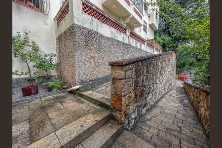Apartamento para alugar com 150m², 3 quartos e sem vaga