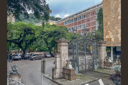 Apartamento para alugar com 150m², 3 quartos e sem vaga