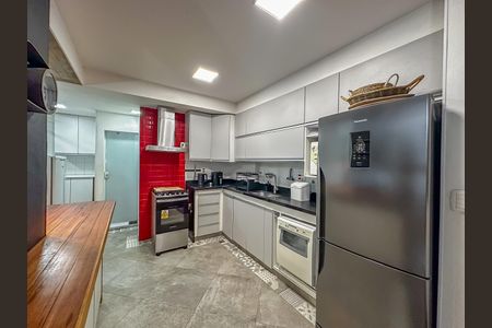 Apartamento para alugar com 150m², 3 quartos e sem vaga