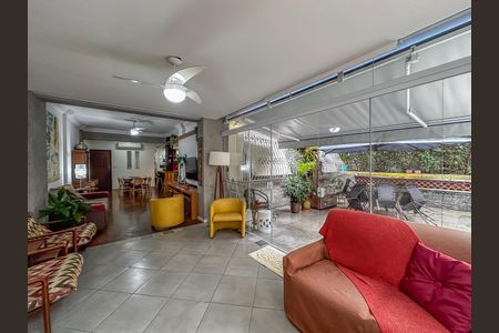 Apartamento para alugar com 150m², 3 quartos e sem vaga
