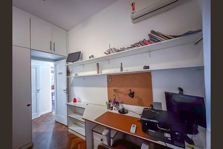 Apartamento para alugar com 150m², 3 quartos e sem vaga