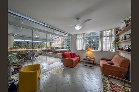 Apartamento para alugar com 150m², 3 quartos e sem vaga