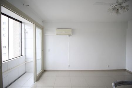 Apartamento para alugar com 73m², 2 quartos e sem vagaSala