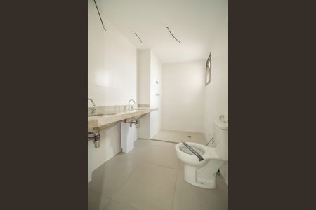 Apartamento à venda com 132m², 3 quartos e 2 vagasBanheiro da Suíte 3
