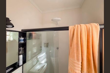Casa à venda com 450m², 6 quartos e 3 vagas Casa à venda com 450m², 6 quartos e 3 vagasBanheiro 2