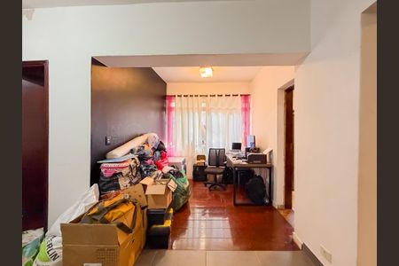 Casa à venda com 450m², 6 quartos e 3 vagas Casa à venda com 450m², 6 quartos e 3 vagasSuíte 3