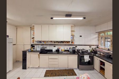 Casa à venda com 450m², 6 quartos e 3 vagas Casa à venda com 450m², 6 quartos e 3 vagasCozinha