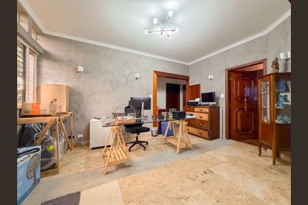 Casa à venda com 450m², 6 quartos e 3 vagas Casa à venda com 450m², 6 quartos e 3 vagasSala