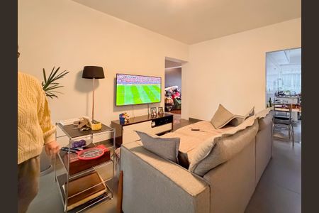 Casa à venda com 450m², 6 quartos e 3 vagas Casa à venda com 450m², 6 quartos e 3 vagasSala 2