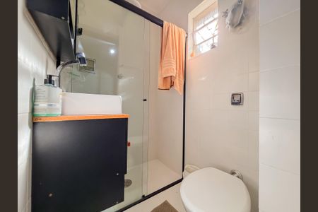 Casa à venda com 450m², 6 quartos e 3 vagas Casa à venda com 450m², 6 quartos e 3 vagasBanheiro da Suíte 2
