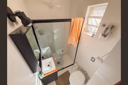 Casa à venda com 450m², 6 quartos e 3 vagas Casa à venda com 450m², 6 quartos e 3 vagasBanheiro 2