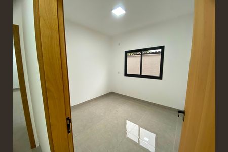Casa à venda com 168m², 3 quartos e 4 vagas