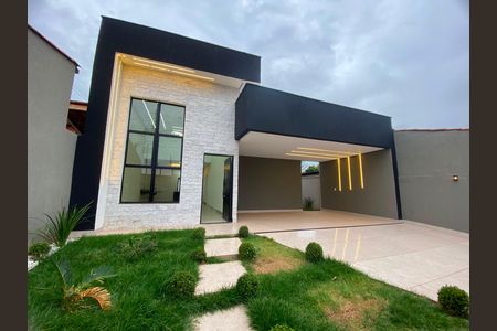 Casa à venda com 168m², 3 quartos e 4 vagas