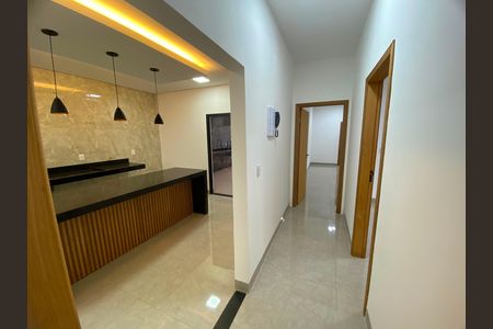 Casa à venda com 168m², 3 quartos e 4 vagas