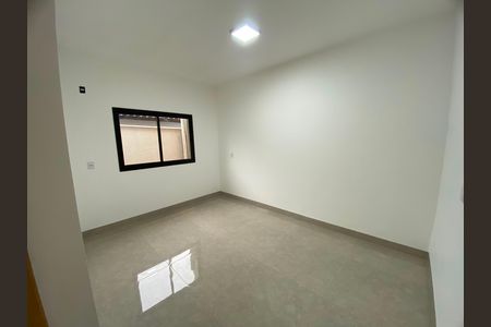 Casa à venda com 168m², 3 quartos e 4 vagas
