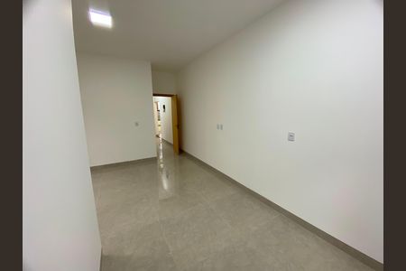 Casa à venda com 168m², 3 quartos e 4 vagas