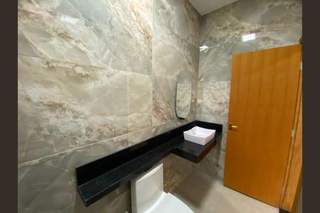 Casa à venda com 168m², 3 quartos e 4 vagas