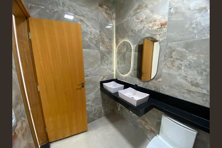 Casa à venda com 168m², 3 quartos e 4 vagas