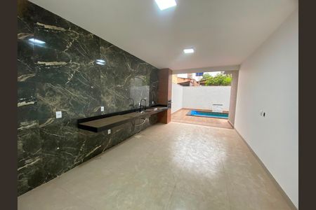 Casa à venda com 168m², 3 quartos e 4 vagas