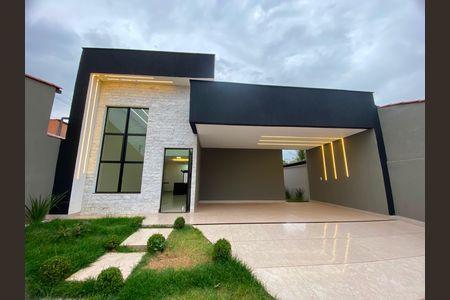 Casa à venda com 168m², 3 quartos e 4 vagas
