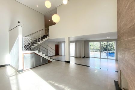 Casa de condomínio à venda com 455m², 4 quartos e 4 vagas Casa de condomínio à venda com 455m², 4 quartos e 4 vagasSala 2