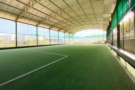 Casa de condomínio à venda com 455m², 4 quartos e 4 vagas Casa de condomínio à venda com 455m², 4 quartos e 4 vagasÁrea comum