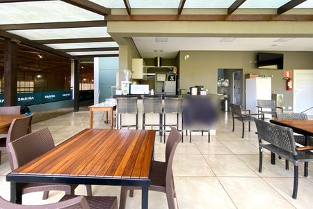 Casa de condomínio à venda com 455m², 4 quartos e 4 vagas Casa de condomínio à venda com 455m², 4 quartos e 4 vagasÁrea comum