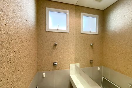 Casa de condomínio à venda com 455m², 4 quartos e 4 vagas Casa de condomínio à venda com 455m², 4 quartos e 4 vagasLavabo