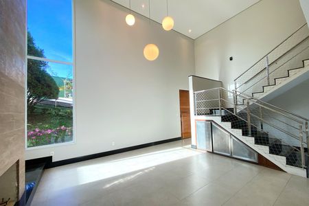 Casa de condomínio à venda com 455m², 4 quartos e 4 vagas Casa de condomínio à venda com 455m², 4 quartos e 4 vagasSala 2