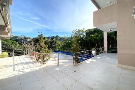 Casa de condomínio à venda com 455m², 4 quartos e 4 vagas