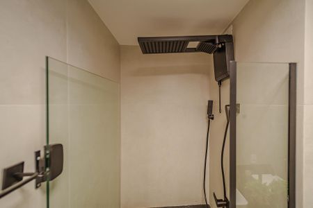 Banheiro de apartamento para alugar com 1 quarto, 24m² em Butantã, São Paulo