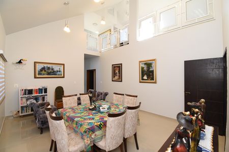 Casa à venda com 494m², 4 quartos e 4 vagasSala de Jantar