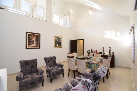 Casa à venda com 494m², 4 quartos e 4 vagasSala de Jantar
