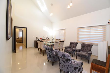 Casa à venda com 494m², 4 quartos e 4 vagasSala de Jantar