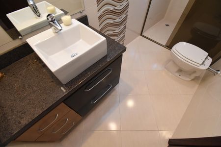 Casa à venda com 494m², 4 quartos e 4 vagasBanheiro da Suíte 2