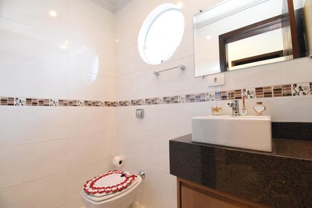 Casa à venda com 494m², 4 quartos e 4 vagasLavabo