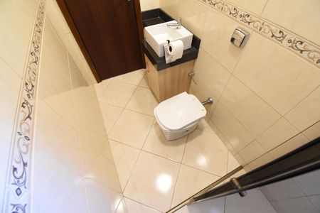 Casa à venda com 494m², 4 quartos e 4 vagasBanheiro da Área gourmet 