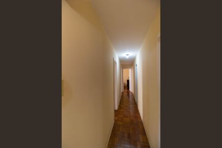 Corredor de apartamento para alugar com 3 quartos, 110m² em Icaraí, Niterói
